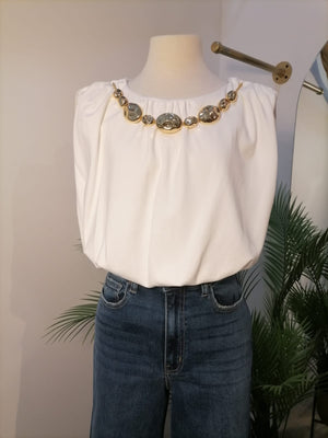 Blusa corte balloon con collar blanca