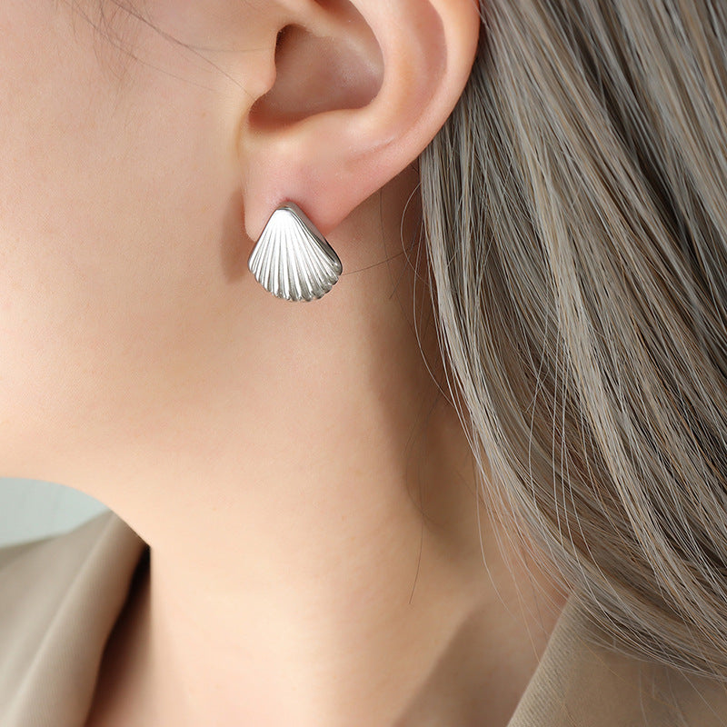 Aretes shell plateados